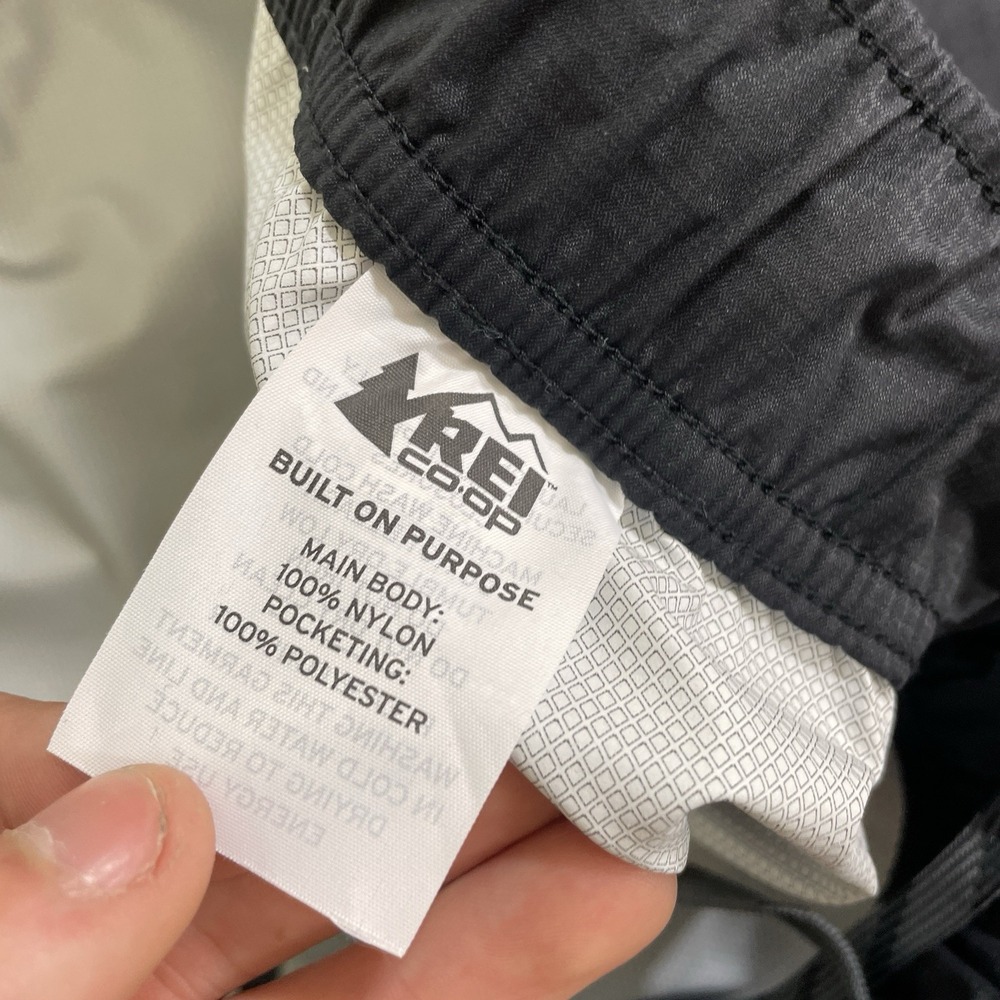 REI Rain Pants Mens XL Short Black Waterproof Nylon Hiking Zip Leg Outdoor 43509 - Picture 4 of 16
